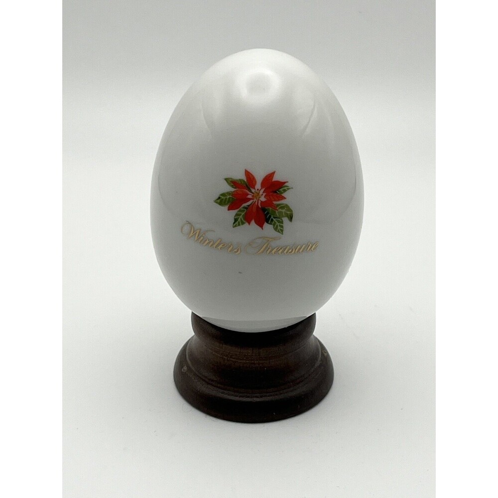 Vintage 1987 Handcrafted Avon Winter's Treasure Porcelain Egg With Stand And Box - Picture 4 of 6